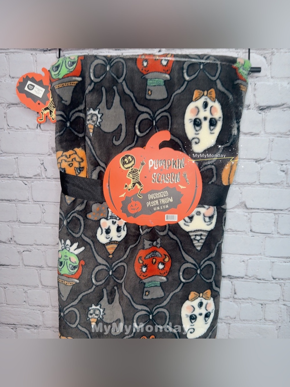 Johanna Parker Inspired Halloween Throw Blanket - Picture 5 of 5